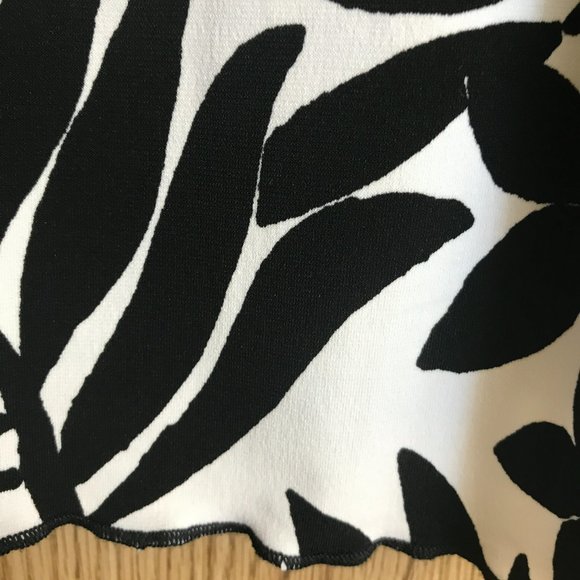 En Focus Women's Empire Sleeveless Minidress Black White Print Red Ribbon Sz 10 - Picture 5 of 9